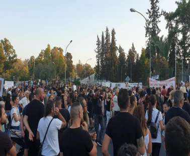Έκλεισαν δρόμοι παρά τον κυκλικό κόμβο Ριζοελιάς