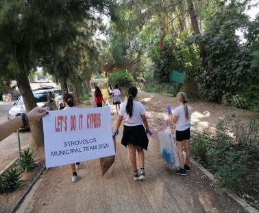 Εθελοντές καθάρισαν το Γραμμικό Πάρκο Πεδιαίου
