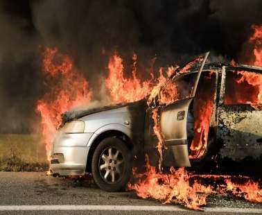 Φωτιά σε όχημα στον αυτοκινητόδρομο