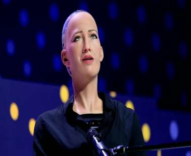 Sophia, the first android with citizenship, now wants to have a robot baby
