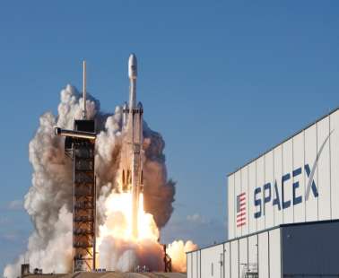 SpaceX: Πρόβλημα στην τουαλέτα αναγκάζει τους αστροναύτες να φορέσουν πάνα