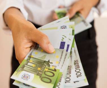 Απείλησαν πατέρα και τον ανήλικο γιο του  ζητώντας €10,000