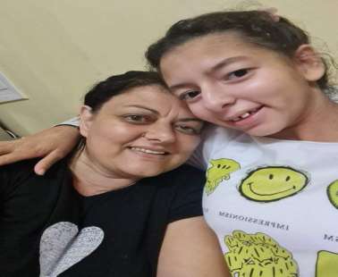 Το 14χρονο κορίτσι υποφέρει από ιχθύαση