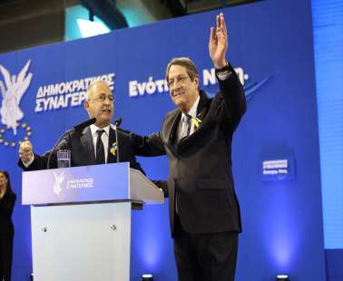 Πάει Προεδρικό ο Αβέρωφ, έκτακτη σύσκεψη με Αναστασιάδη