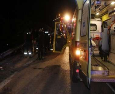 Τροχαίο ατύχημα για μέλη του Τμήματος Θήρας