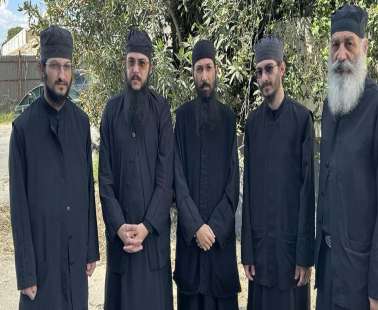 Αποχωρεί η Κλαϊδή από την υπεράσπιση των μοναχών