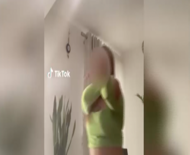Σοκαριστικό βίντεο από ξυλοδαρμό 14χρονου από 15χρονη