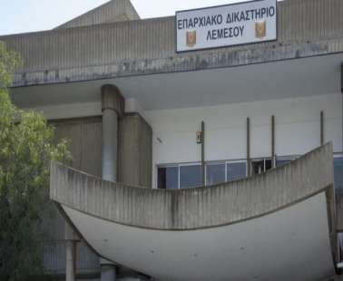 Υπό κράτηση τρεις ανήλικοι για κλοπές στη Λεμεσό