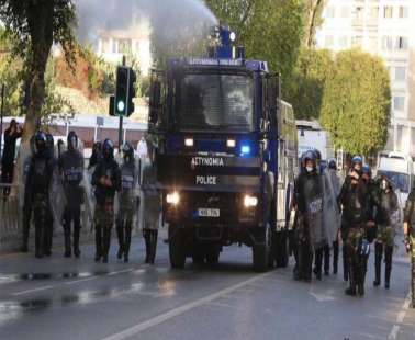 Έφερε και τον Αίαντα για τη διαμαρτυρία