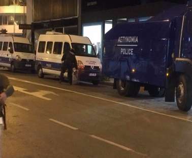 Πήγαν περισσότεροι αστυνομικοί από ότι διαδηλωτές