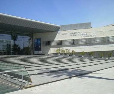 Γάμος με Κύπριο πολίτη δεν συνεπάγεται δικαίωμα υπηκοότητας