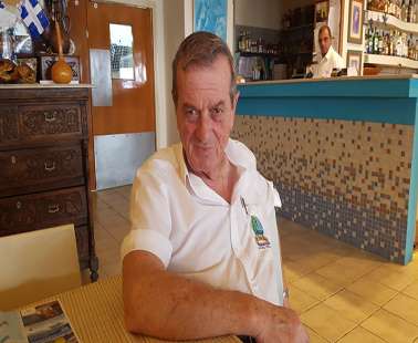 Συνέντευξη με τον ιδιοκτήτη του Fig Tree Bay Restaurant στον Πρωταρά