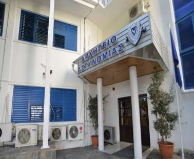 Ιερέας και γιατρός σε κύκλωμα αρνητών / Πλοκάμια στην Ελλάδα