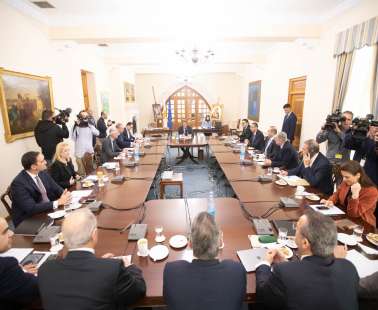 Τα αυξημένα περιστατικά κορωνοϊού ανέβαλαν τις κυβερνητικές ανακοινώσεις