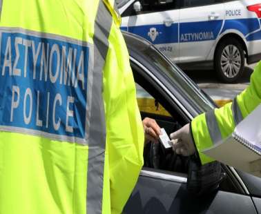 Σε ρόλο ντετέκτιβ απόψε οι γείτονες