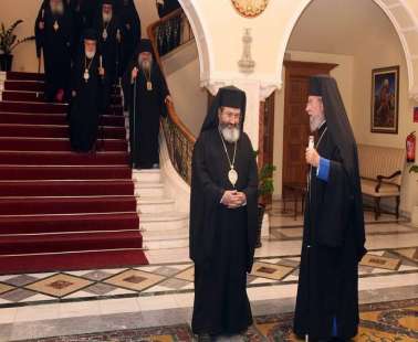Συναγερμός στην Αρχιεπισκοπή από κρούσμα κορωνοϊού