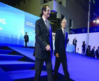 Ο πρόεδρος του ΔΗΣΥ βρίσκεται αντιμέτωπος τόσο με τη δυναμική Νίκου Χριστοδουλίδη όσο και με τη δική του κακή εικόνα