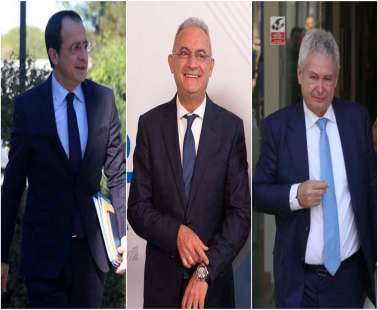 Υποψήφιοι επιβάλλουν σε ψηφοφόρους να φωτογραφίσουν το ψηφοδέλτιο τους