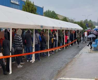 Υπουργείο Υγείας για την τεράστια ταλαιπωρία στα κέντρα εμβολιασμού και rapid test