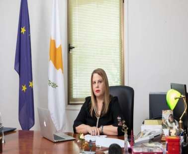 Οι οικιακές βοηθοί στην Κύπρο δουλεύουν 40% περισσότερο