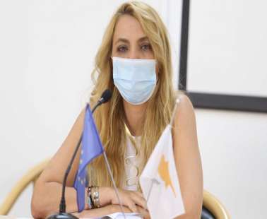 Δρ. Πανά: Δεν λέμε να μην γιορτάσουμε, αλλά...