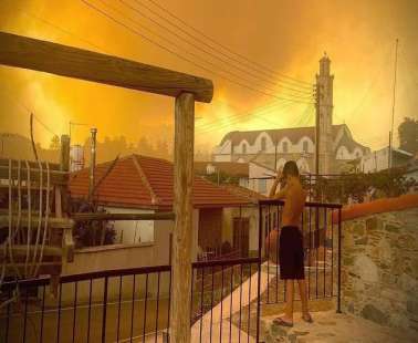 Τι αναφέρει η γυναίκα πίσω από την φωτογραφία που κάνει τον γύρο του κόσμου