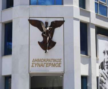 ΔΗΣΥ σε Παπαδόπουλο: «Παριστάνει τον ανήξερο ο υπέρμαχος της τοξικότητας»
