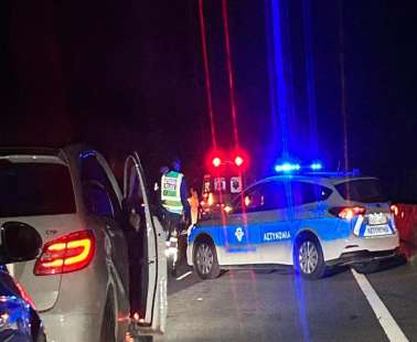 Σοβαρό τροχαίο ατύχημα αυτοκίνητο παρέσυρε πεζό
