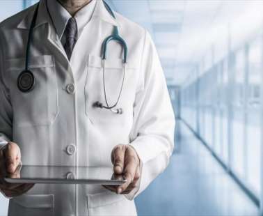 Ανέστειλαν τις υπηρεσίες του γιατρού για τα πλαστά πιστοποιητικά