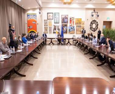 Αυστηρά μέτρα μόνο στα λόγια τελικά
