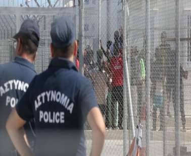 Έκτακτο:Νέα σοβαρά επεισόδια από μετανάστες στο κέντρο φιλοξενίας "Λιμνες"