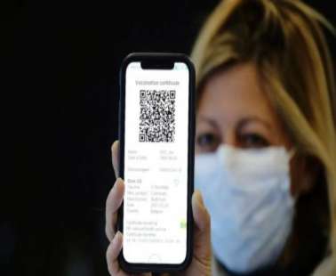 Κανούν ότι ήταν κρούσματα για να τους δώσουν πιστοποιητικό για SafePass