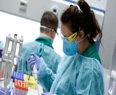 Φρενίτιδα για τα εμβόλια ενώ υπάρχουν φάρμακα που σώζουν ζωές