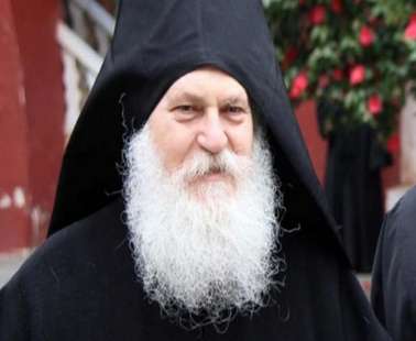 Eξιτήριο μετά από 1,5 μήνα νοσηλείας με κορωνοϊό ο Γέροντας Εφραίμ