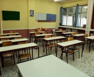Καταγγελίες για κομματικές πλάτες του γυμνασιάρχη