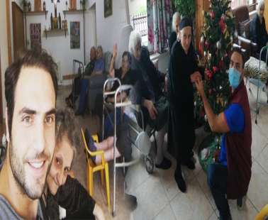Παραιτήθηκε από την δουλεία του και ανέλαβε Στέγη Ηλικιωμένων σε ηλικία 27 ετών