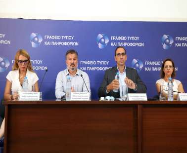 Όλα τα σενάρια στο τραπέζι