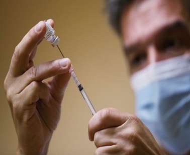 Ανοίγει αύριο το πρωί η Πύλη Εμβολιασμού