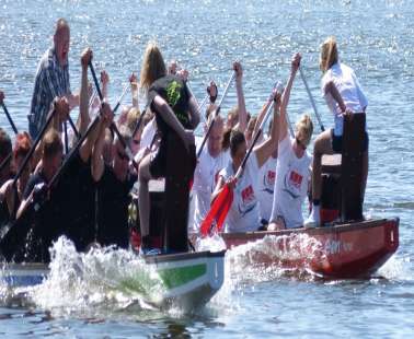 Races "Charity Dragonboat Challenge Paddle For The Children"