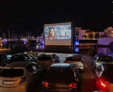 Drive-in Cinema: Ρομαντική βραδιά τη μέρα του Αγίου Βαλεντίνου