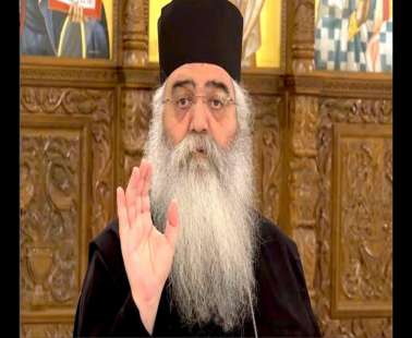 Αρνήθηκε να βάλει μάσκα και έμεινε σε παγκάκι εκτός Δικαστηρίου ο Μόρφου