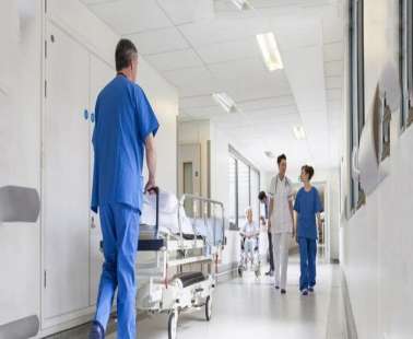 Ελαφρώς βελτιωμένη η κατάσταση στα δημόσια νοσηλευτήρια