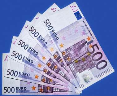 Καθαρίστρια βρήκε €100.000 στο λογαριασμό της από λάθος