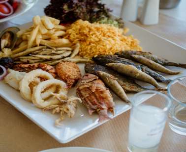 9+1 Recommendations for Seafood Lovers
