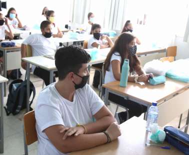 Σε περιορισμό 90 άτομα από σχολείο