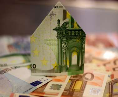 Πόσο δάνειο μπορεί να πάρει ζευγάρι με εισόδημα 2.000€;