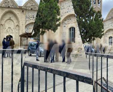 Έστησαν καρτέρι έξω από την εκκλησία