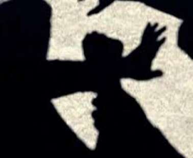Για 20 ευρώ τον έριξε από το μπαλκόνι