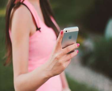 Τα smartphones μετατρέπονται σε όπλα κατά του κορωνοϊού