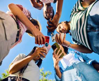 The Psychology of FOMO in the Modern Digital Age